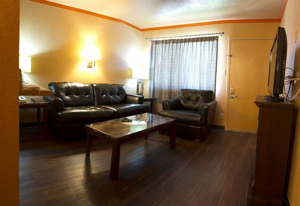 Capitol Inn & Suites Pierre Eksteriør billede